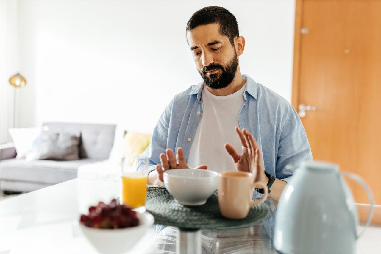 Feeling Full Even After Eating a Small Meal – Causes, Diagnosis and Treatment