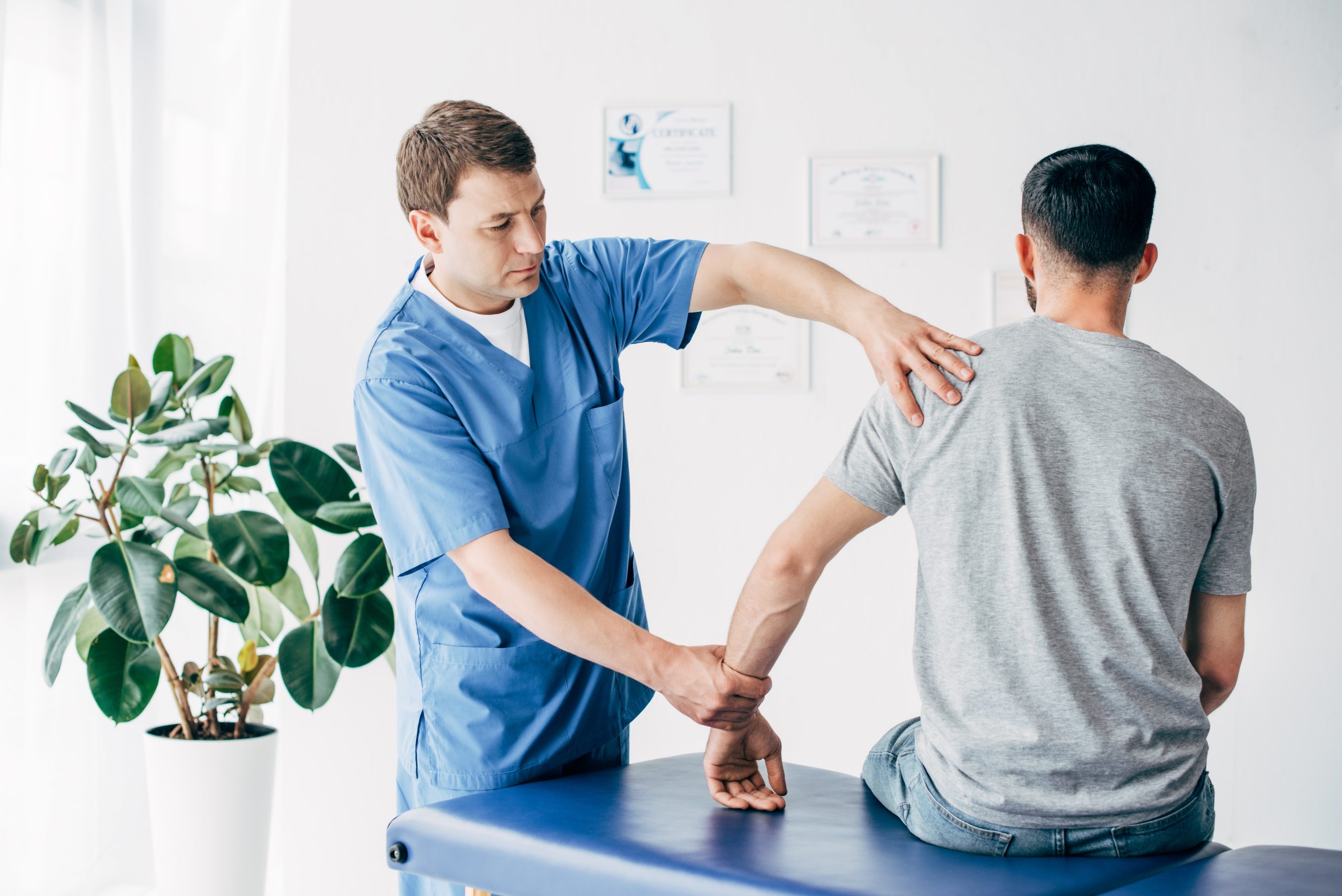 Pain or discomfort in the hand, wrist, and forearm – Causes, Diagnosis & Treatment