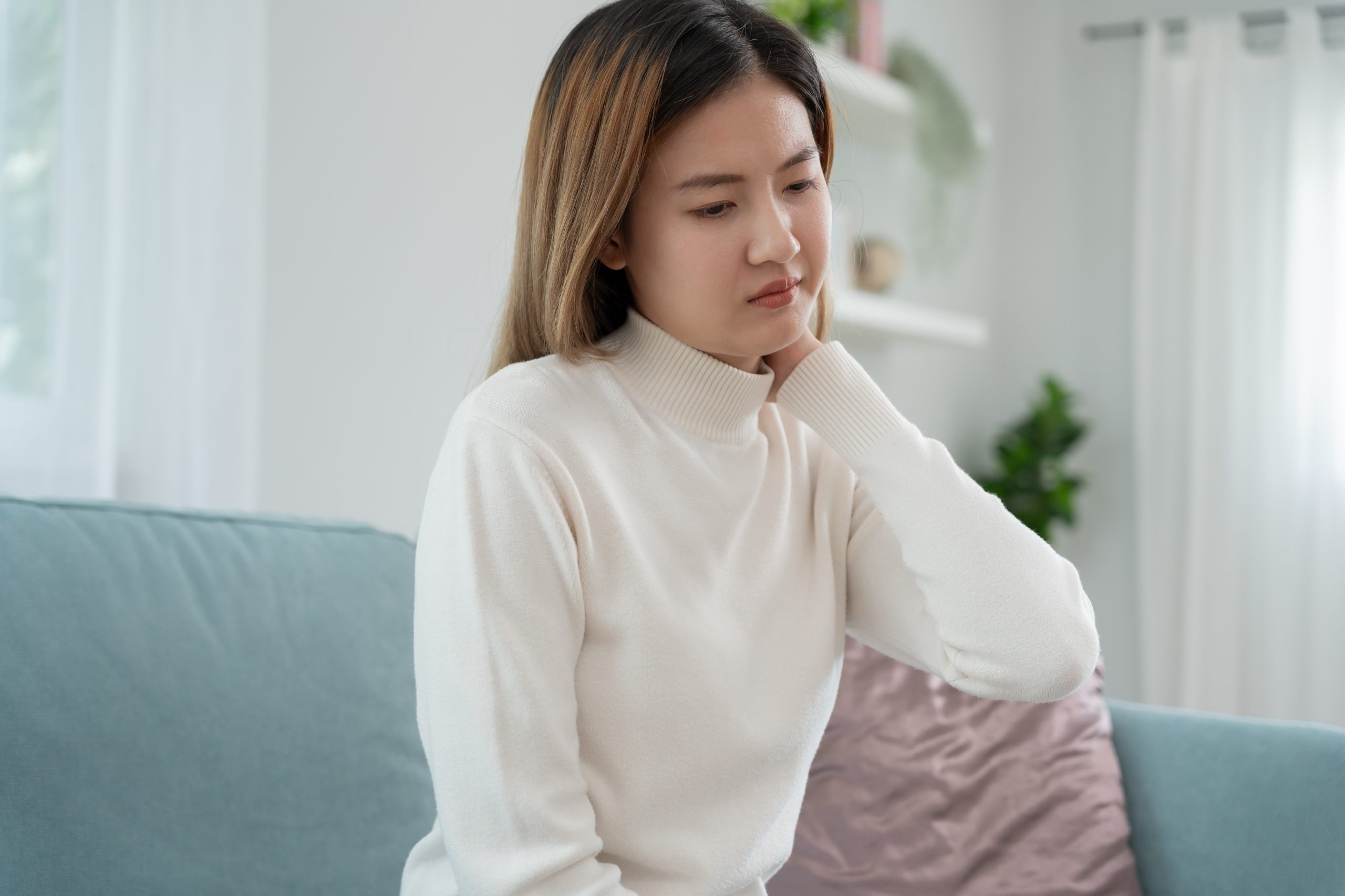 Pain when sitting or standing – Causes, Diagnosis & Treatment