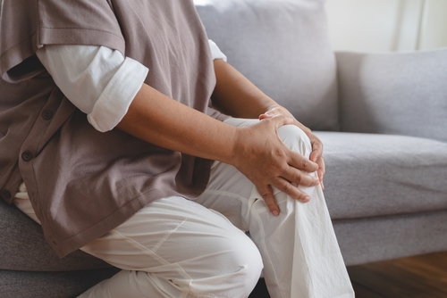 Redness, Swelling, or Inflammation Around the Affected Joint: Causes, Diagnosis & Treatment