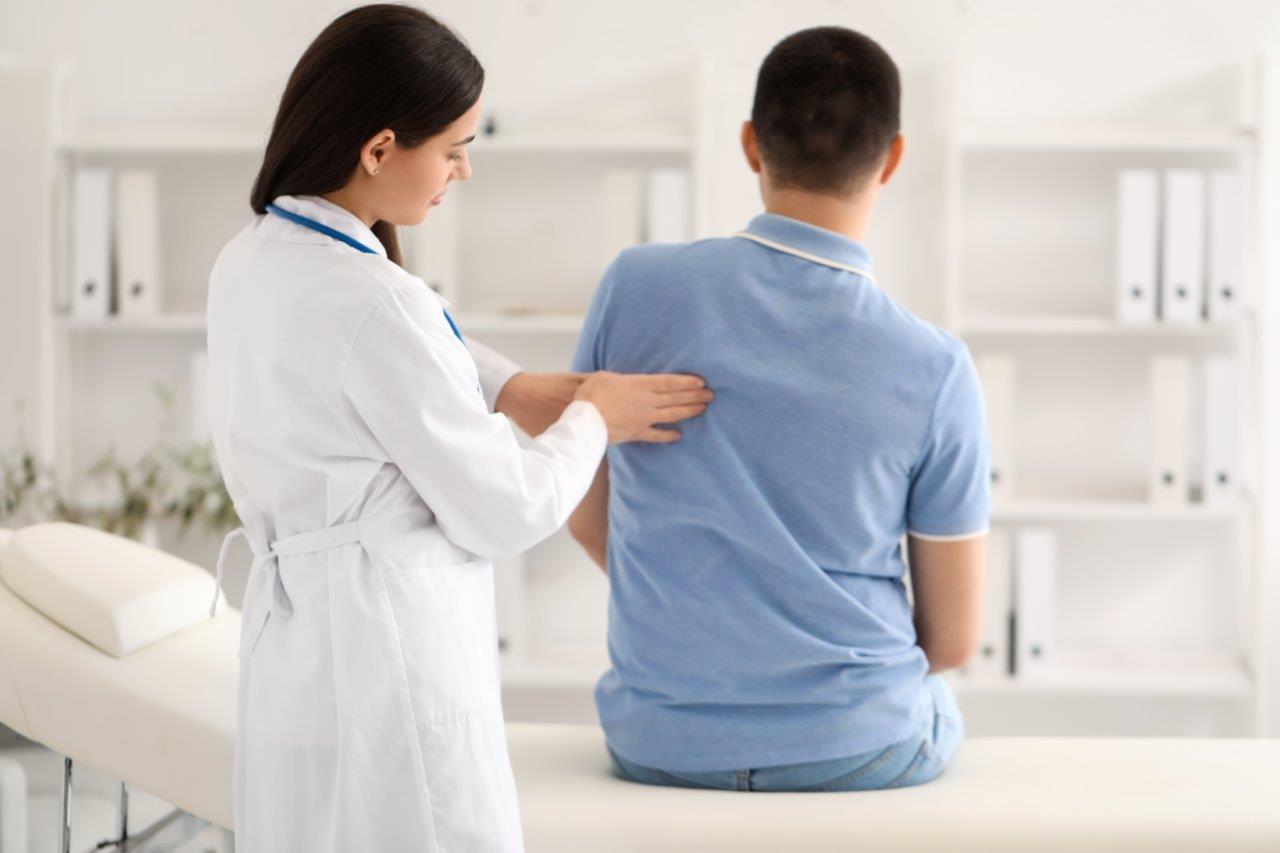 Stooped Posture – Causes, Diagnosis and Treatment