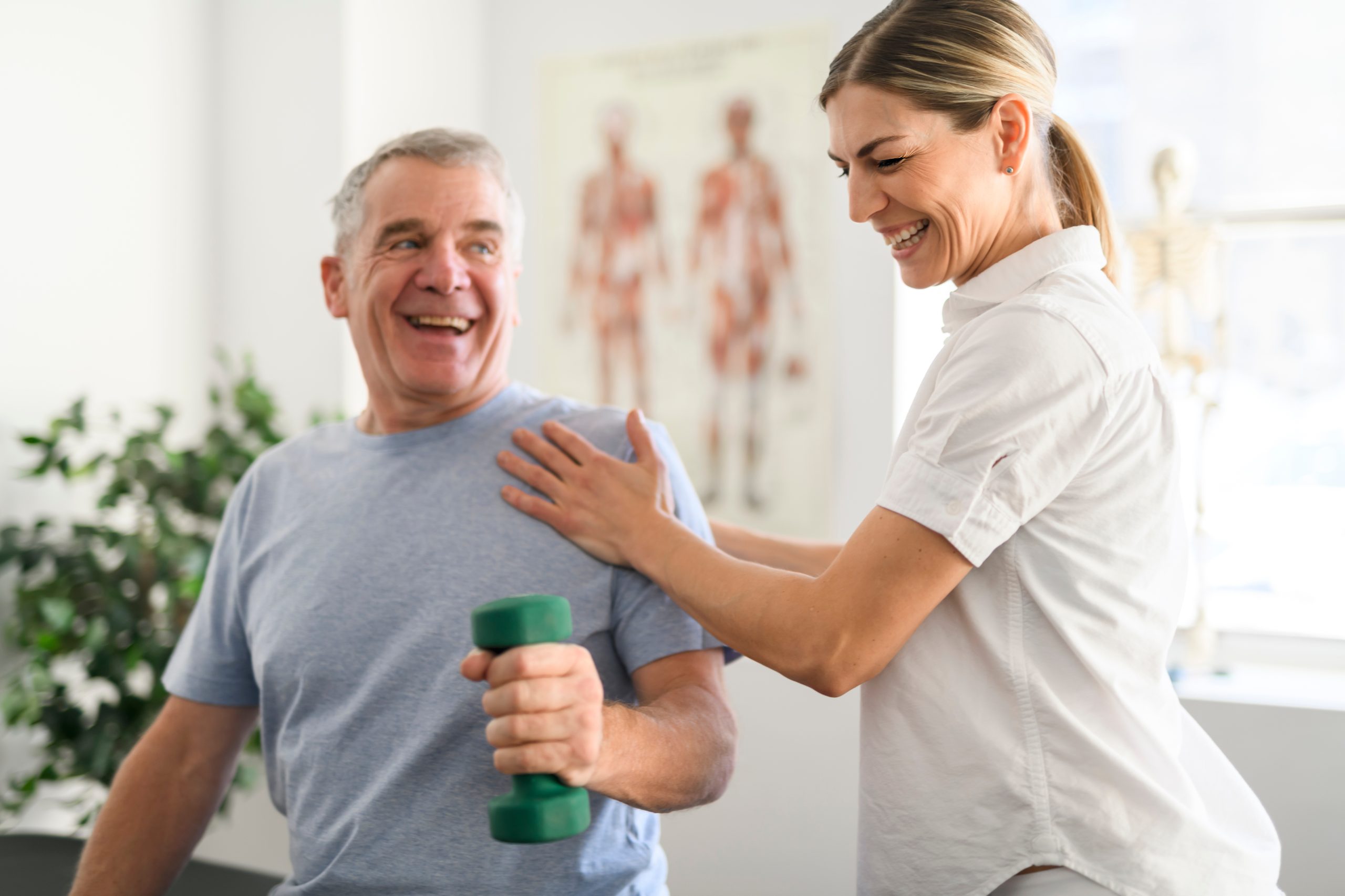 Tenderness top of shoulder – Causes, Diagnosis & Treatment