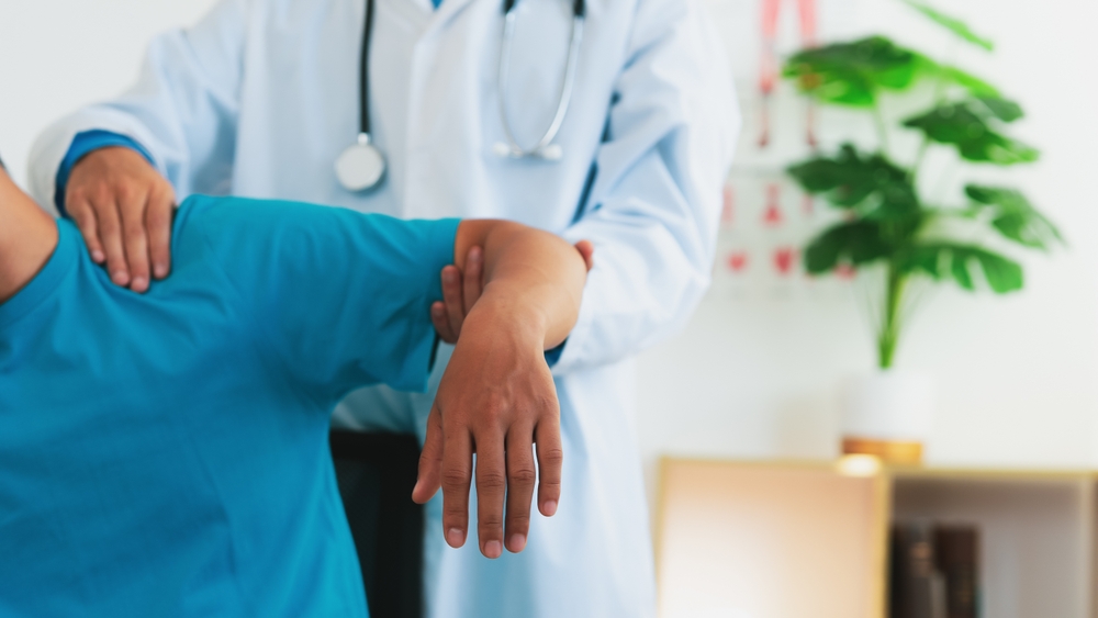 Limited Motion in The Shoulder – Causes, Diagnosis, and Treatment