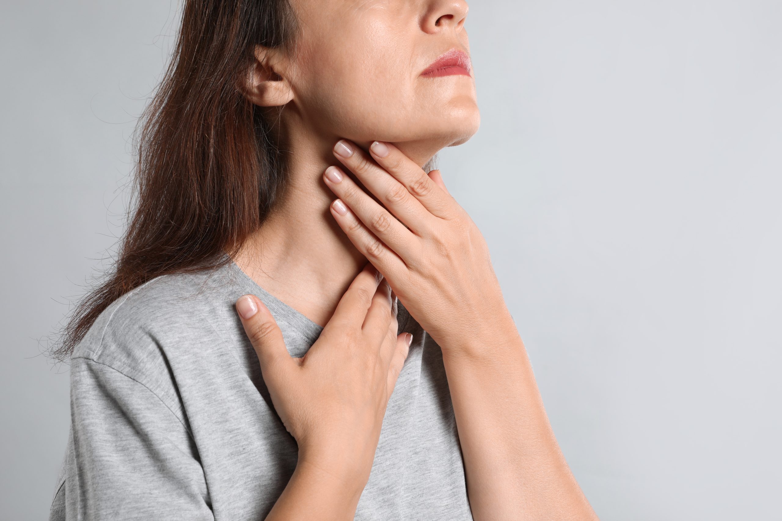Visible Goiter in the Neck – Causes, Diagnosis, and Treatment