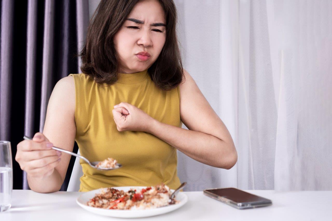 Feeling That Food is Becoming Trapped in Your Throat, Chest, or Sternum – Causes, Diagnosis and Treatment